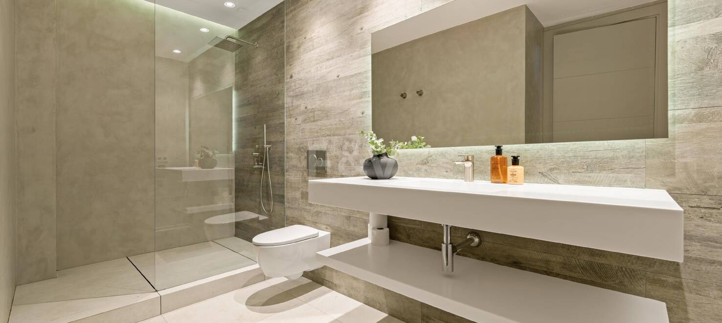 Luxuriöse zeitgemäße Villa nur wenige Minuten von Puerto Banús entfernt