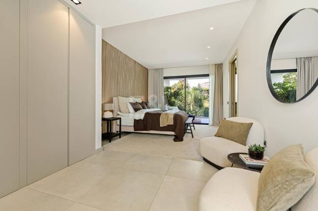 Luxuriöse zeitgemäße Villa nur wenige Minuten von Puerto Banús entfernt