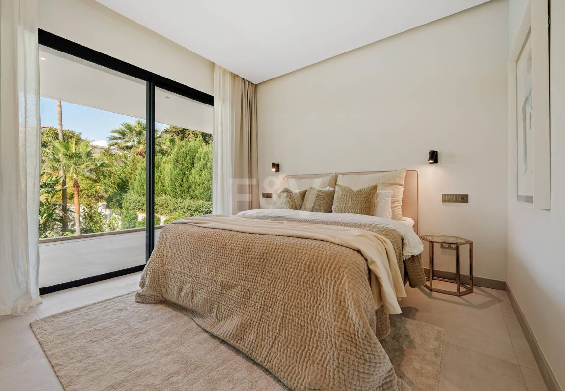 Luxuriöse zeitgemäße Villa nur wenige Minuten von Puerto Banús entfernt