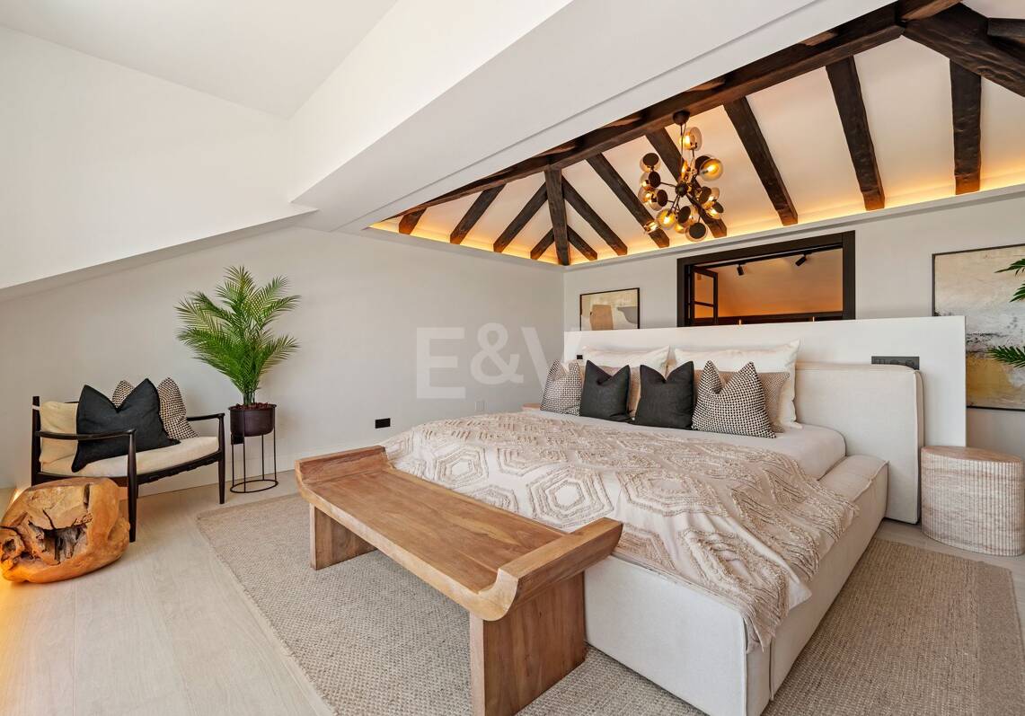 A Landmark Residence in Nueva Andalucía for an Exceptional Lifestyle