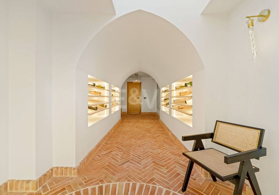 A Landmark Residence in Nueva Andalucía for an Exceptional Lifestyle