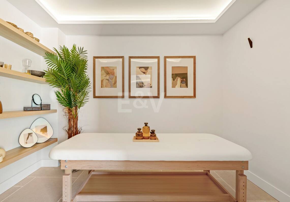 A Landmark Residence in Nueva Andalucía for an Exceptional Lifestyle