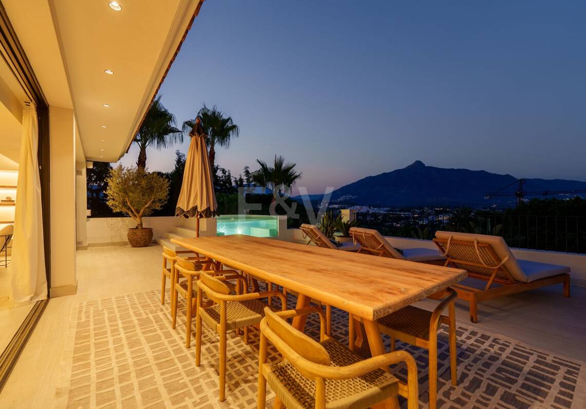 A Landmark Residence in Nueva Andalucía for an Exceptional Lifestyle