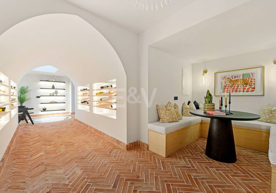 A Landmark Residence in Nueva Andalucía for an Exceptional Lifestyle