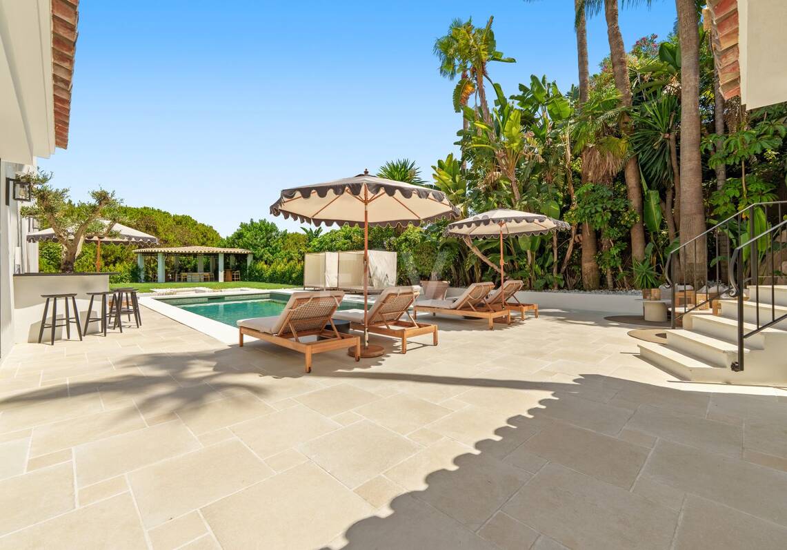 A Landmark Residence in Nueva Andalucía for an Exceptional Lifestyle