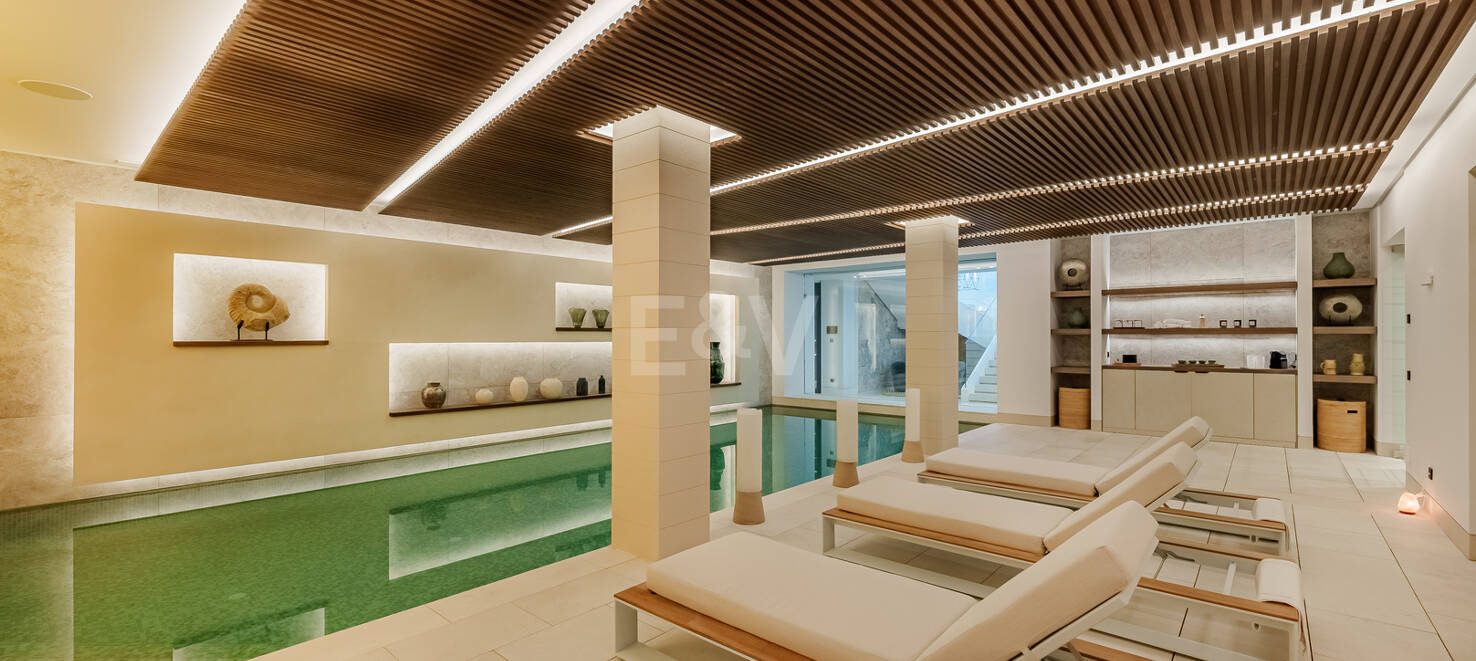 Ein zeitgenössisches Refugium mit atemberaubendem Meerblick