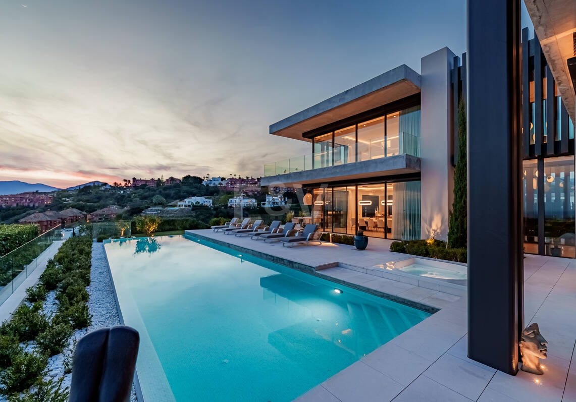 Masterpiece-Villa moderne Vue imprenable sur la mer