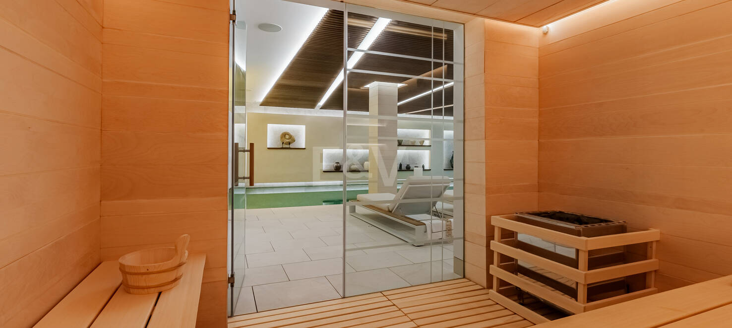 Ein zeitgenössisches Refugium mit atemberaubendem Meerblick