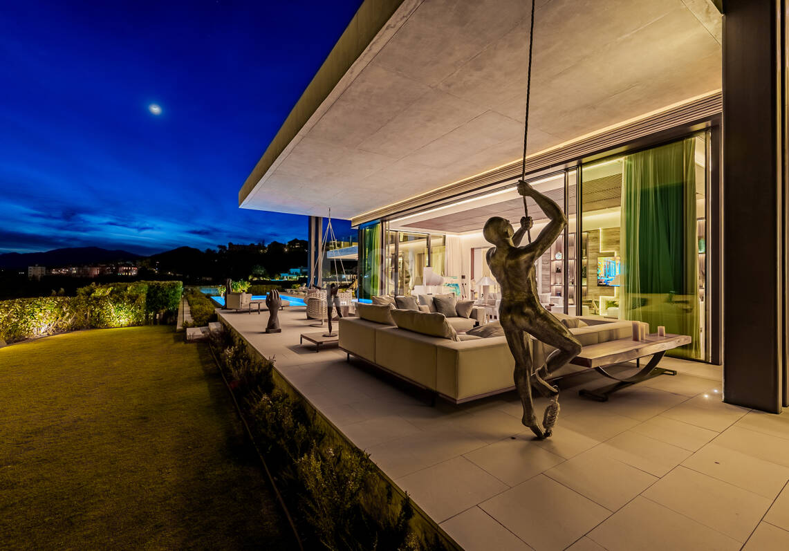Masterpiece-Villa moderne Vue imprenable sur la mer