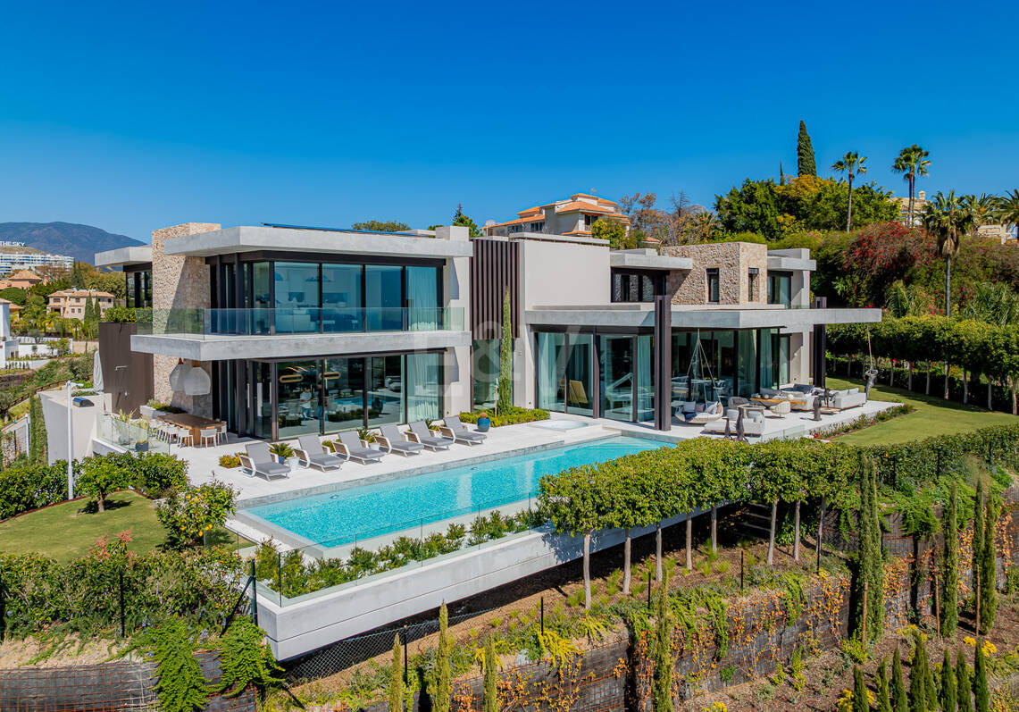 Masterpiece-Villa moderne Vue imprenable sur la mer