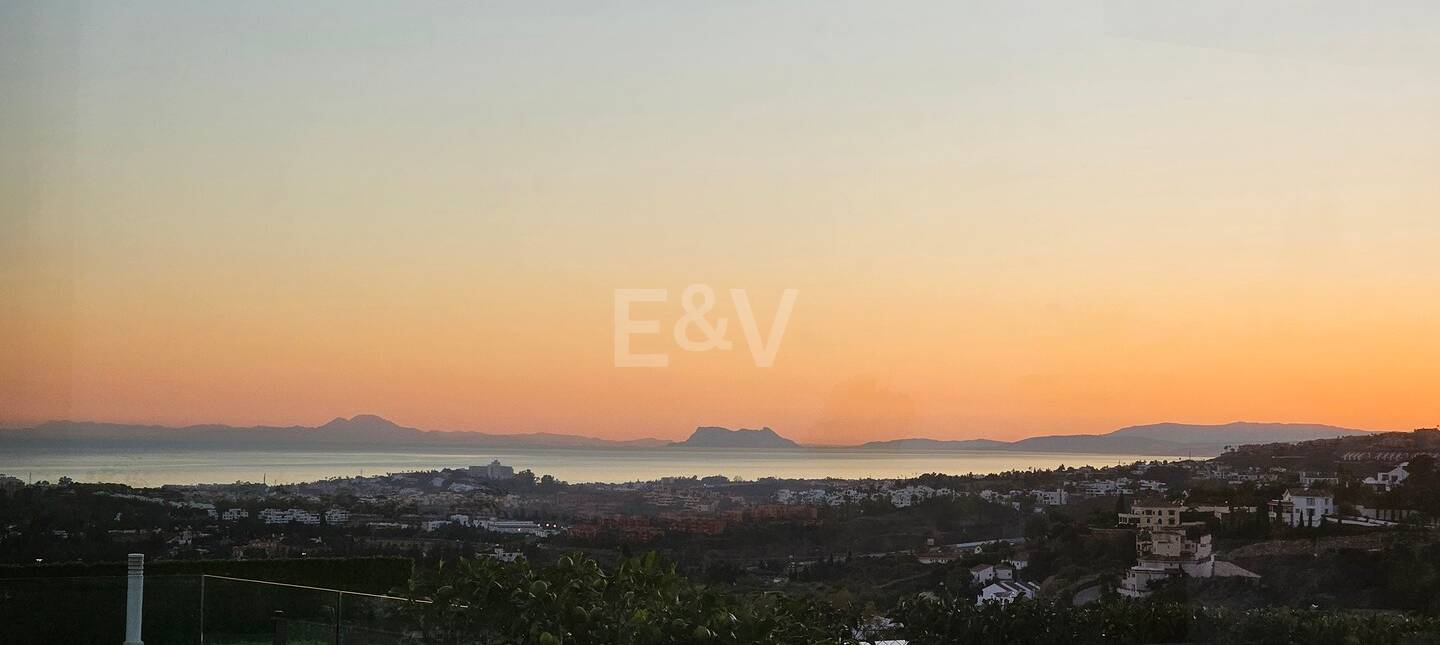 Ein zeitgenössisches Refugium mit atemberaubendem Meerblick