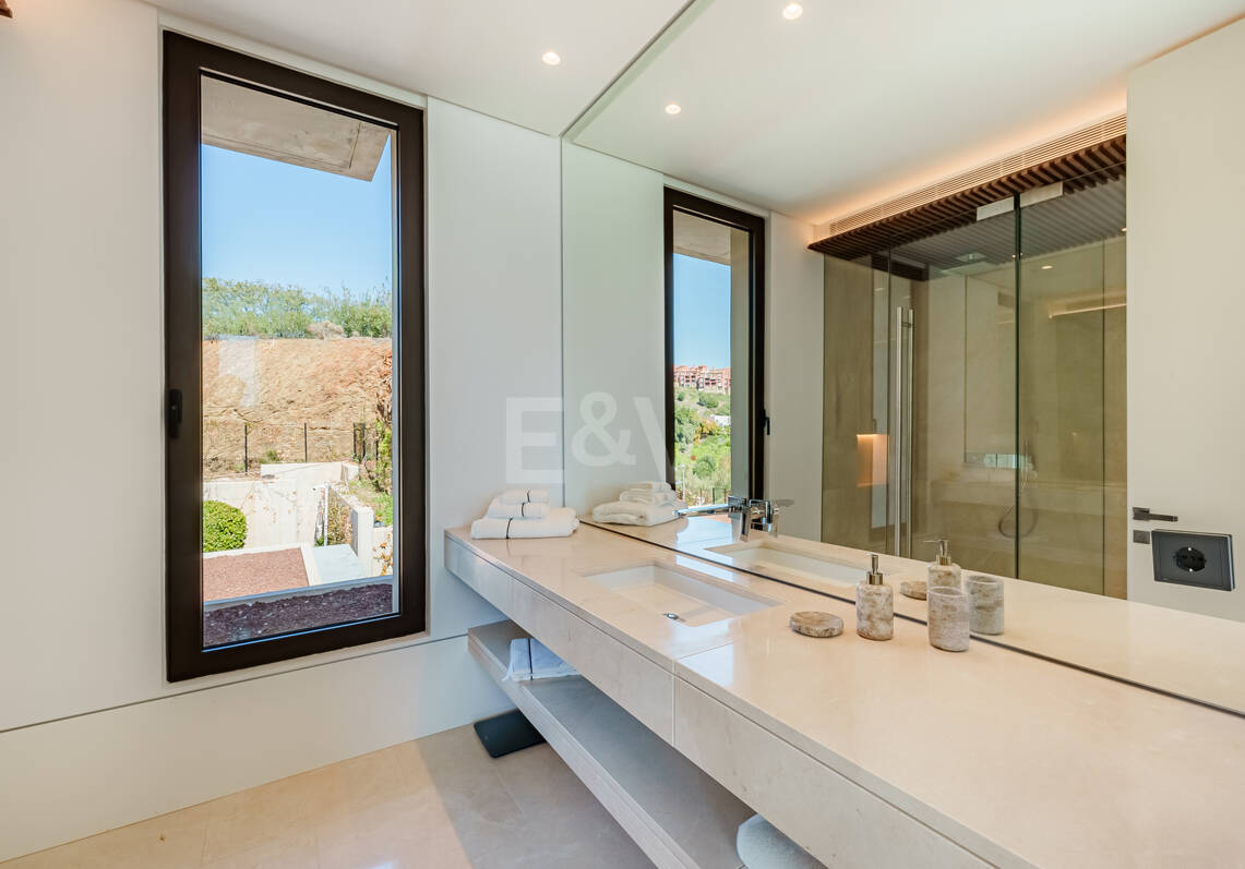 Masterpiece-Villa moderne Vue imprenable sur la mer
