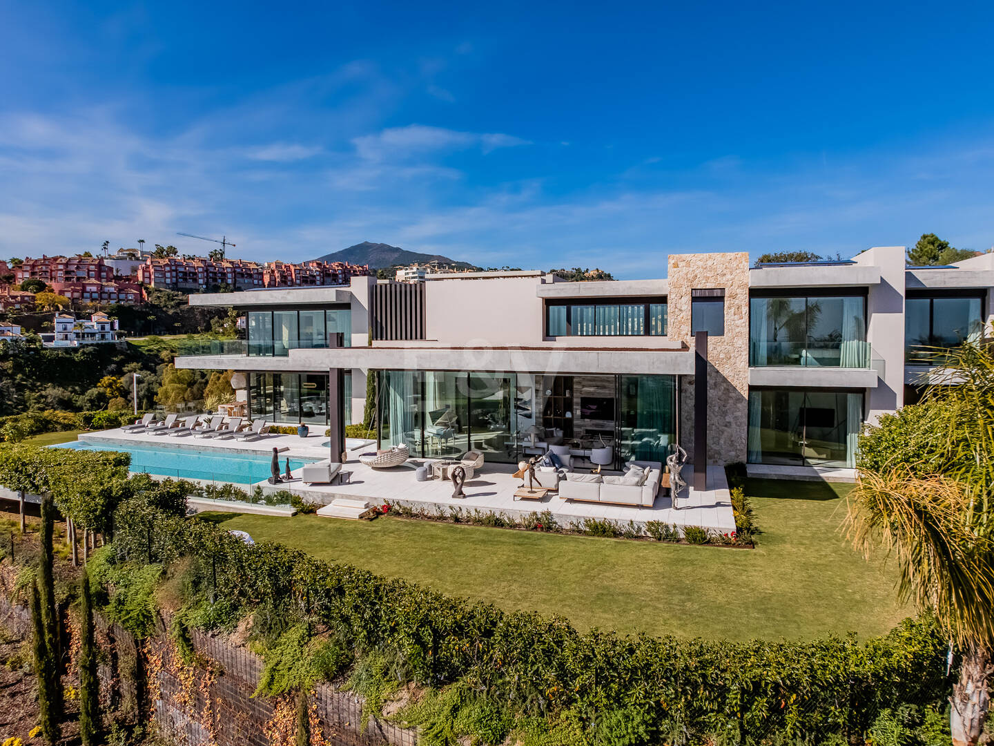 Un santuario contemporáneo con impresionantes vistas al mar