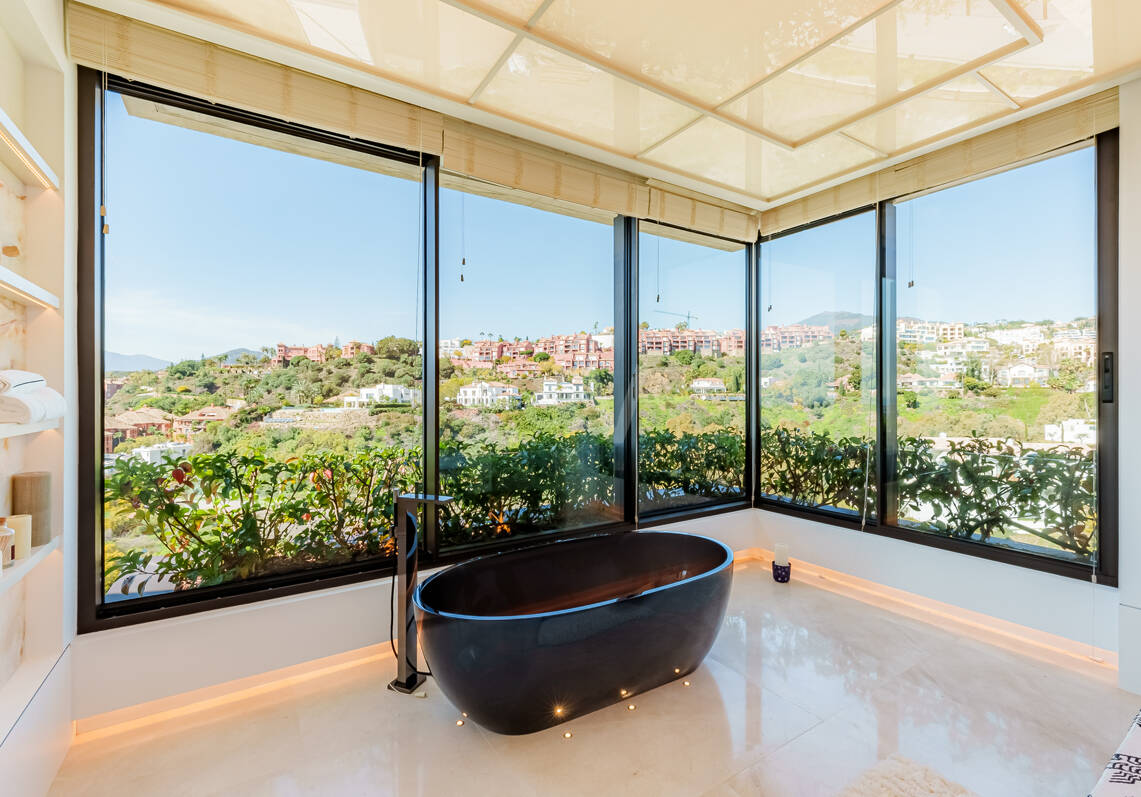 Masterpiece-Villa moderne Vue imprenable sur la mer