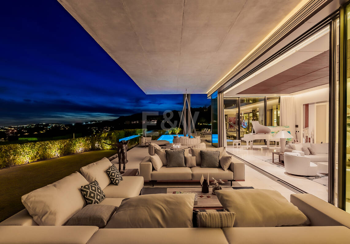 Masterpiece-Villa moderne Vue imprenable sur la mer