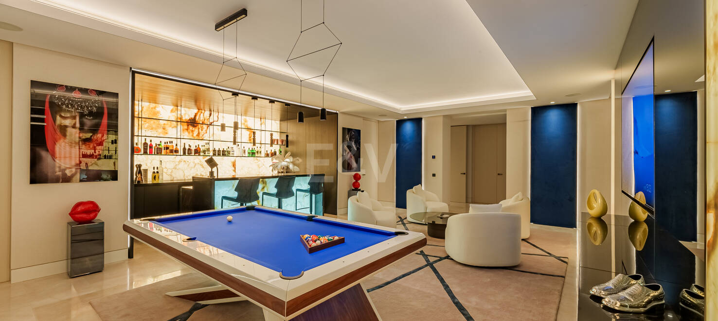 Ein zeitgenössisches Refugium mit atemberaubendem Meerblick