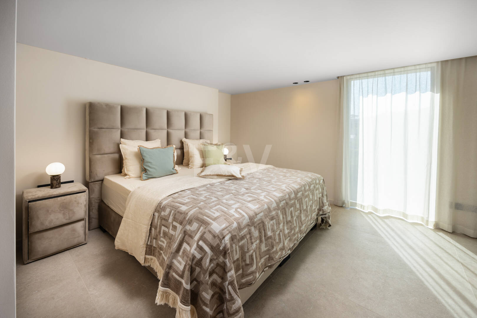 Elegante villa en los mejores Valles de Golf de Marbella