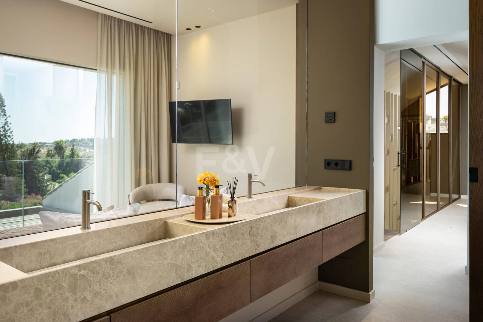 Elegante villa en los mejores Valles de Golf de Marbella