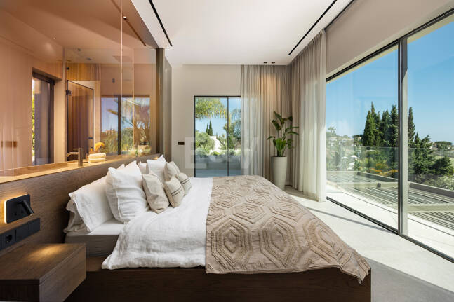 Elegante villa en los mejores Valles de Golf de Marbella