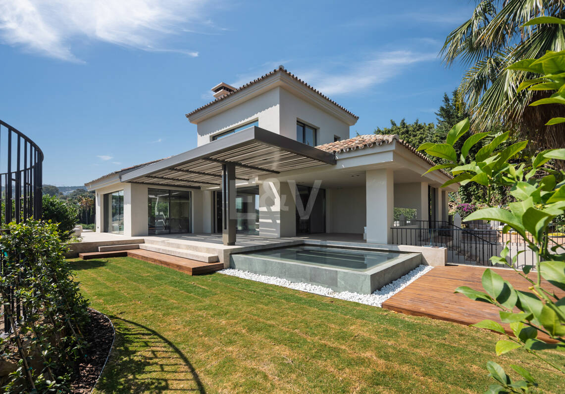 Villa élégante dans les meilleures vallées de golf de Marbella
