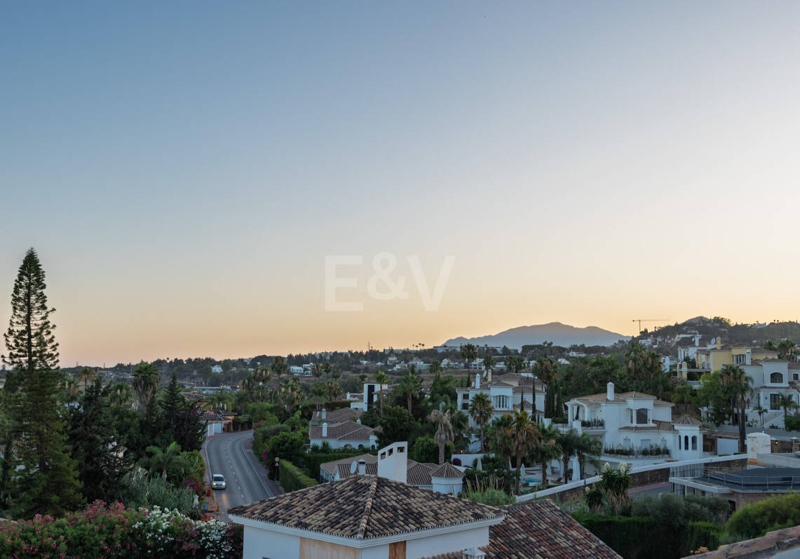 Villa élégante dans les meilleures vallées de golf de Marbella