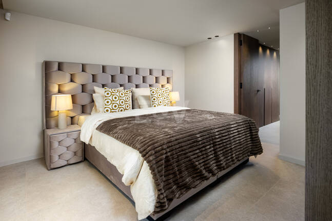 Elegante villa en los mejores Valles de Golf de Marbella