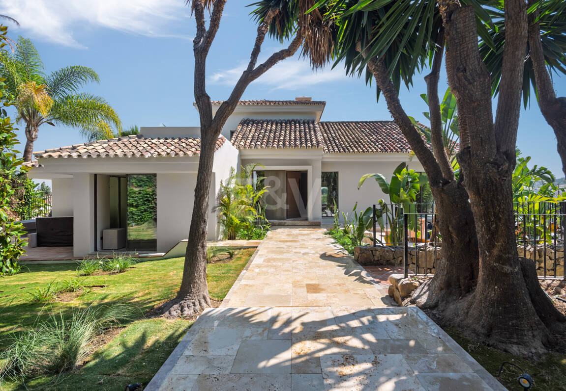 Elegante villa en los mejores Valles de Golf de Marbella
