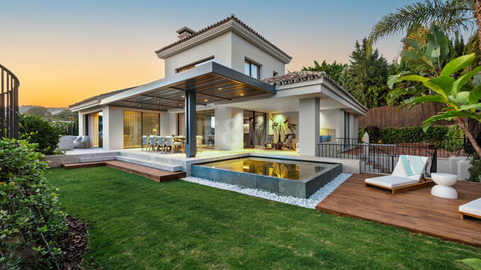 Elegante villa en los mejores Valles de Golf de Nueva Andalucía