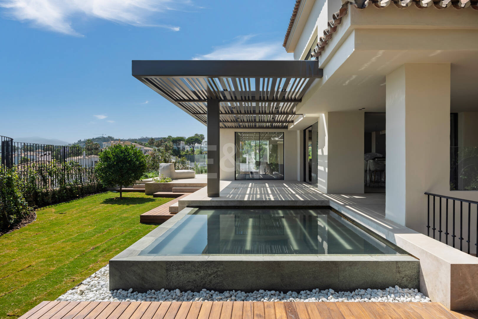 Elegante villa en los mejores Valles de Golf de Marbella