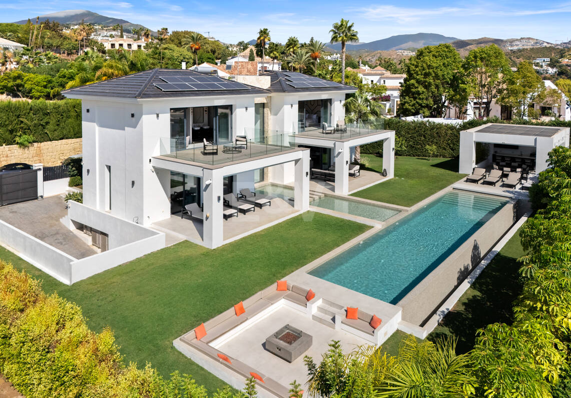 Zeitgemäße Luxusvilla mit Weitblick und exklusiven Annehmlichkeiten