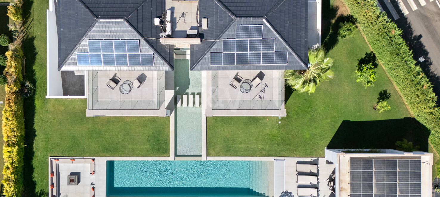 Contemporary Luxury Villa in La Quinta with Panoramic Views and Premium Amenities