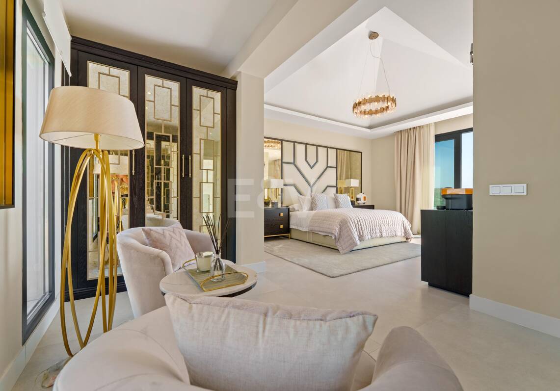 Zeitgemäße Luxusvilla mit Weitblick und exklusiven Annehmlichkeiten