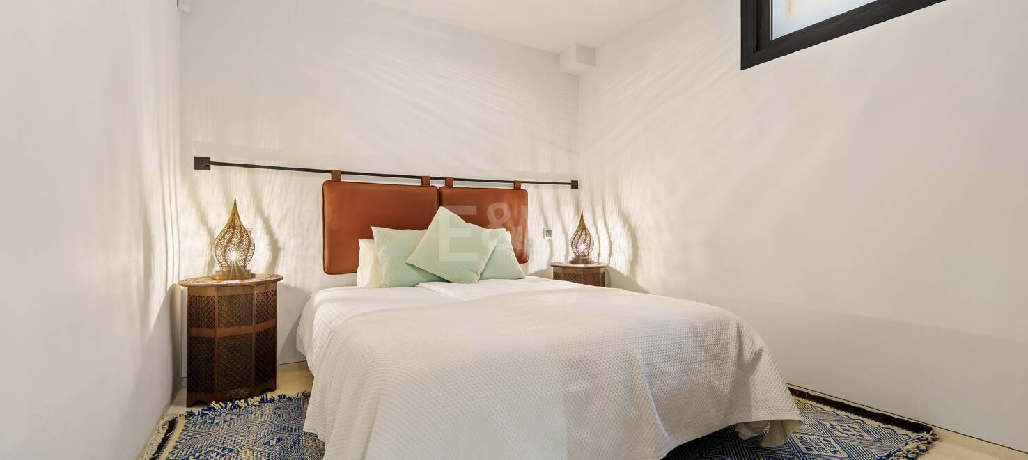 Moderne Villa mit atemberaubender Aussicht in geschlossener Wohnanlage