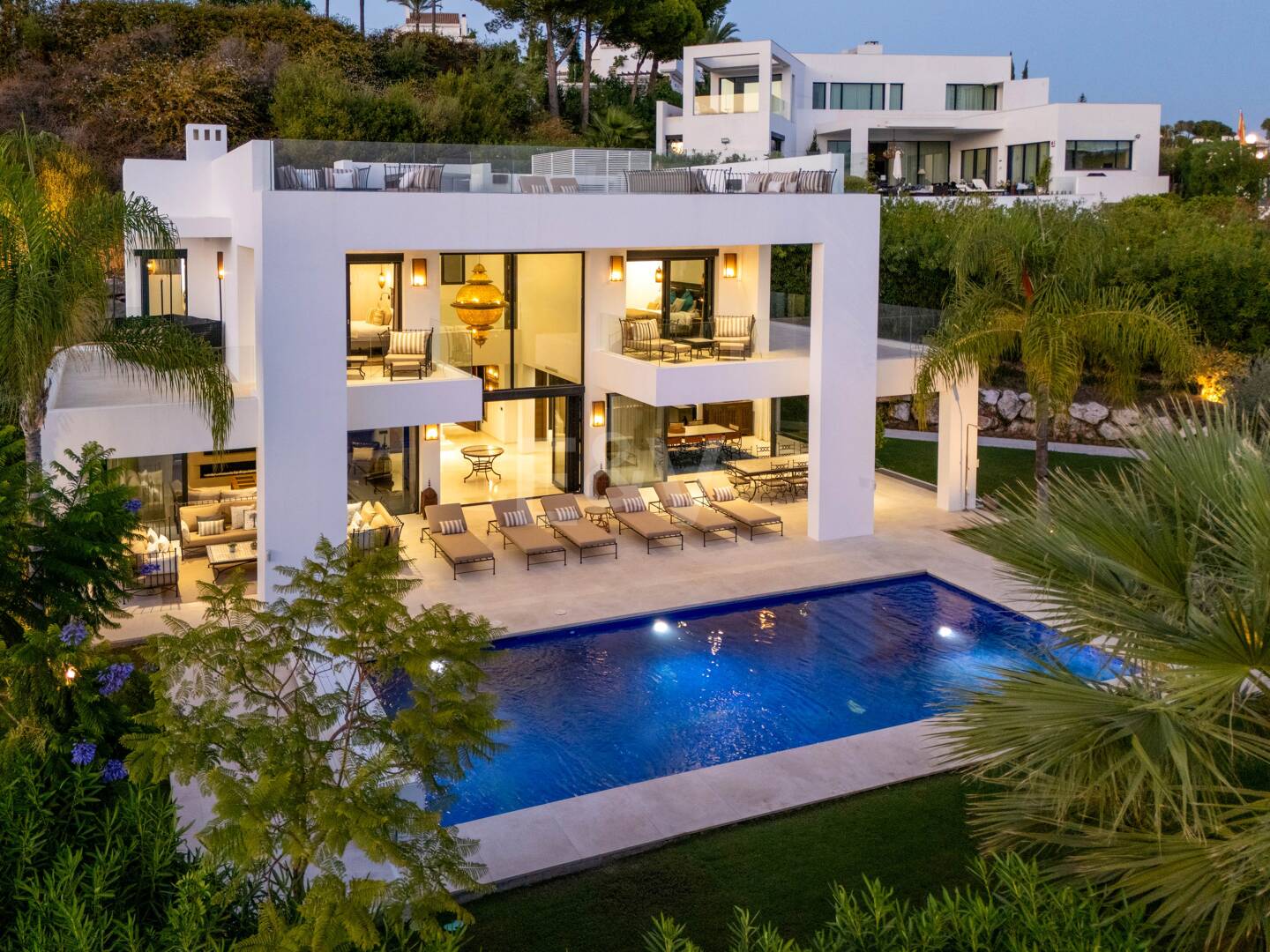 Villa contemporánea con impresionantes vistas en comunidad cerrada