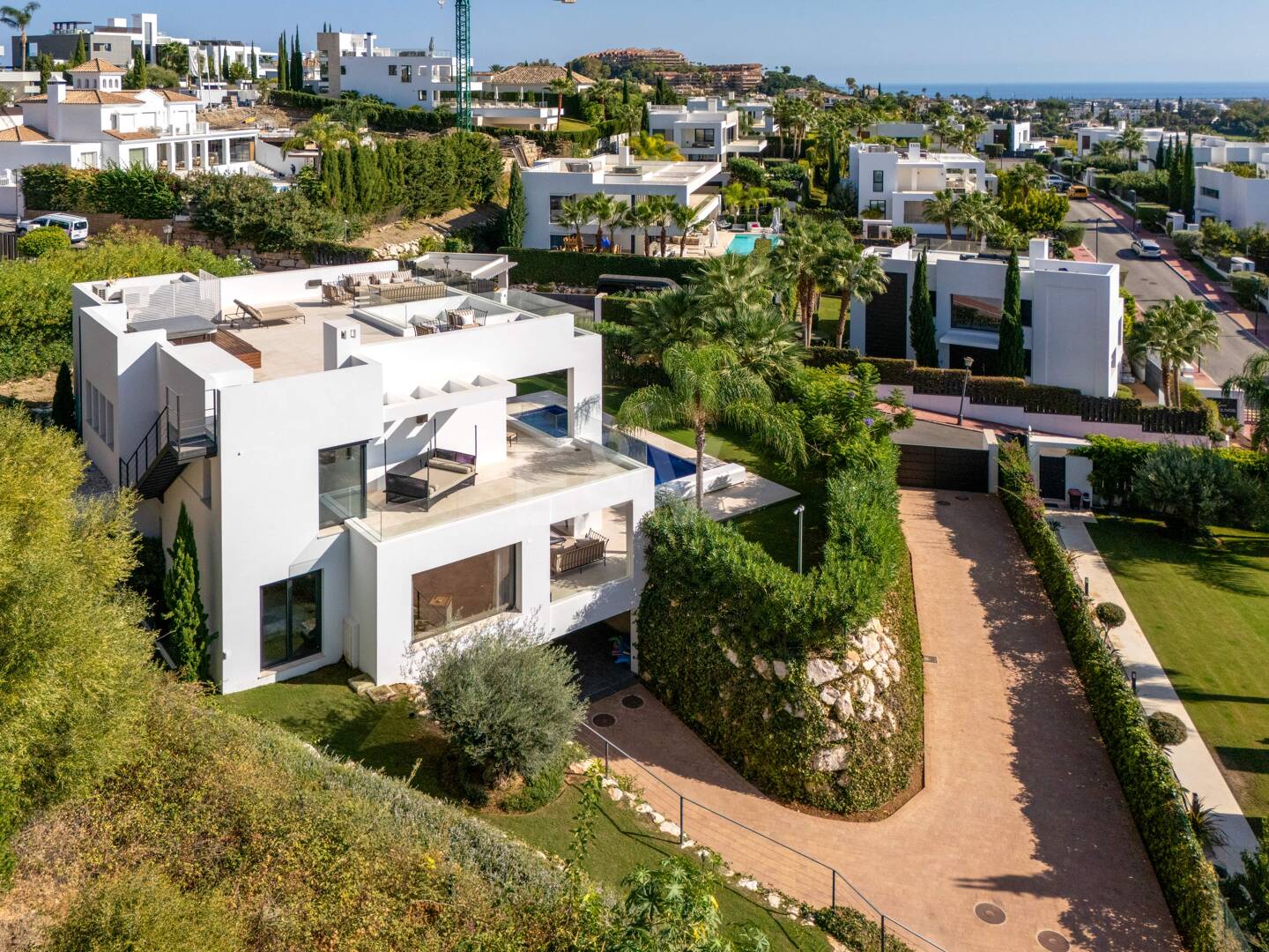 Villa contemporánea con impresionantes vistas en comunidad cerrada