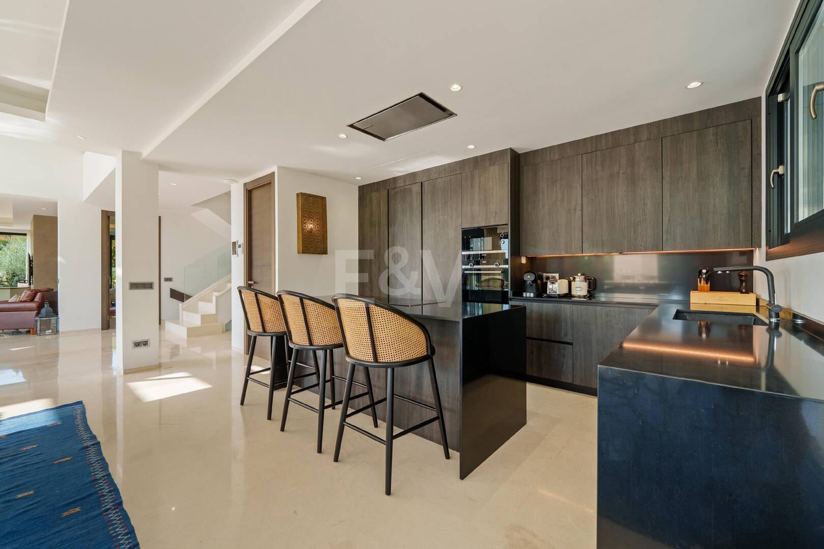 Villa contemporánea con impresionantes vistas en comunidad cerrada