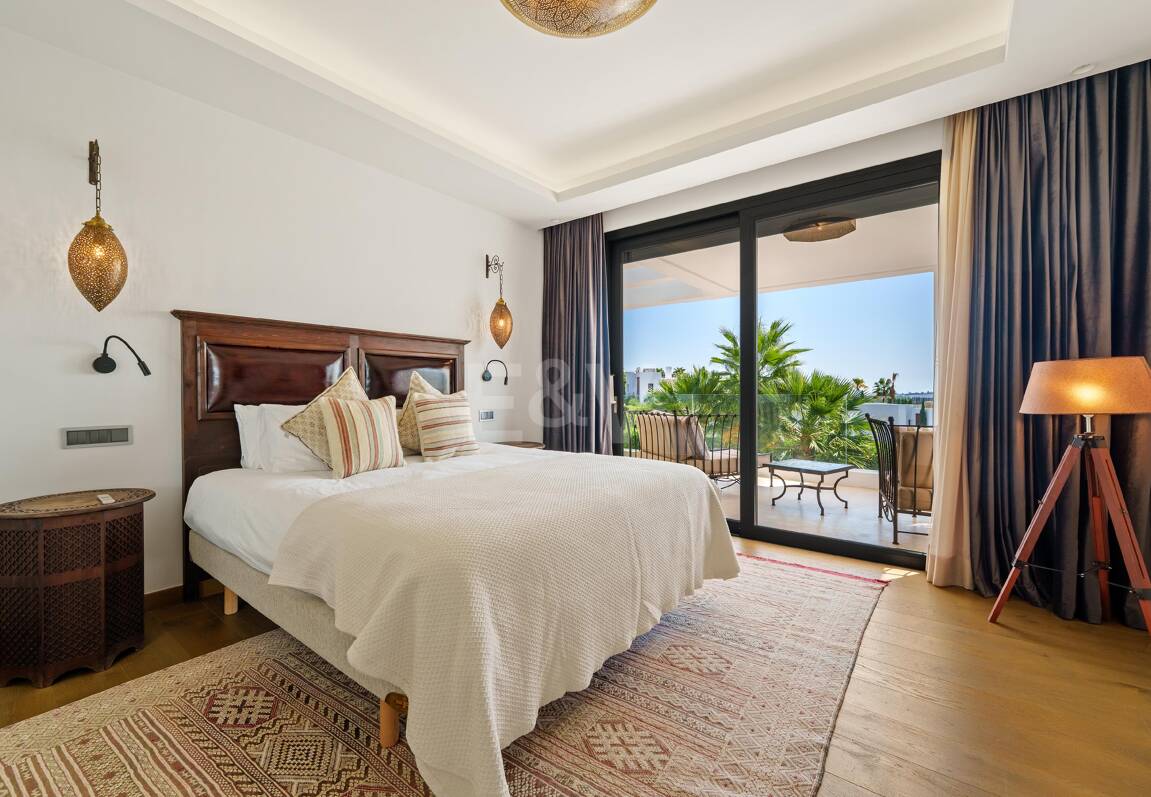 Villa contemporánea con impresionantes vistas en comunidad cerrada