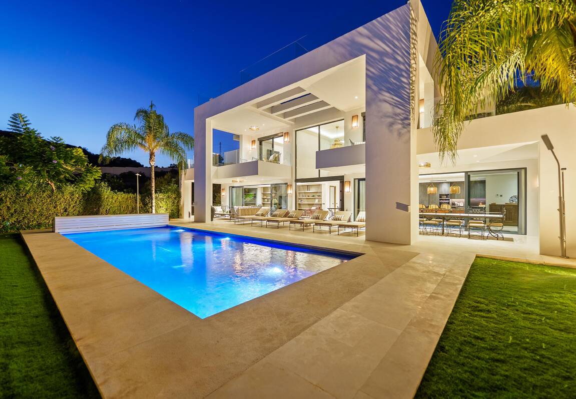 Villa contemporánea con impresionantes vistas en comunidad cerrada