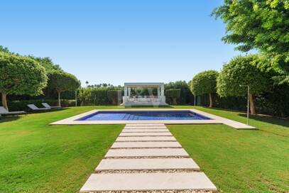 Villa contemporánea en comunidad cerrada en Nueva Andalucía