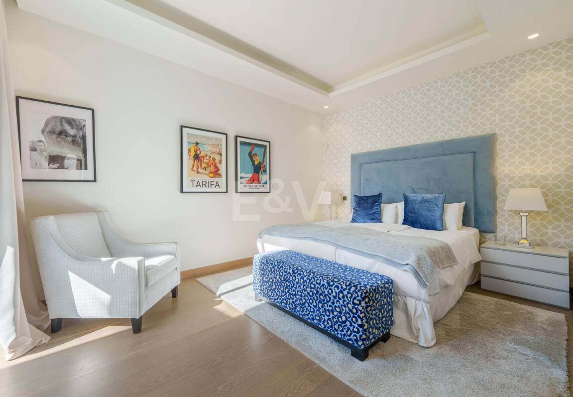 Villa contemporánea en comunidad cerrada en Nueva Andalucía