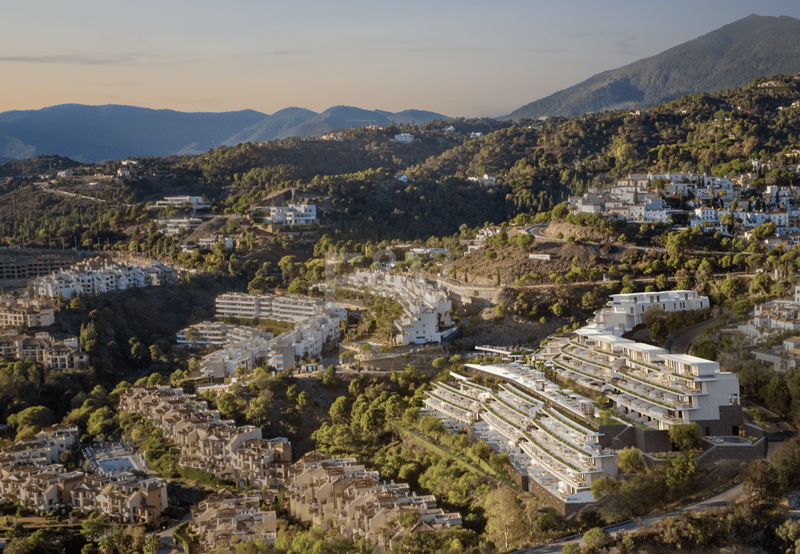 Grand Penthouse at AZUREAN Marbella – Sky-High Luxury with Private Pool & Panoramic Sea Views