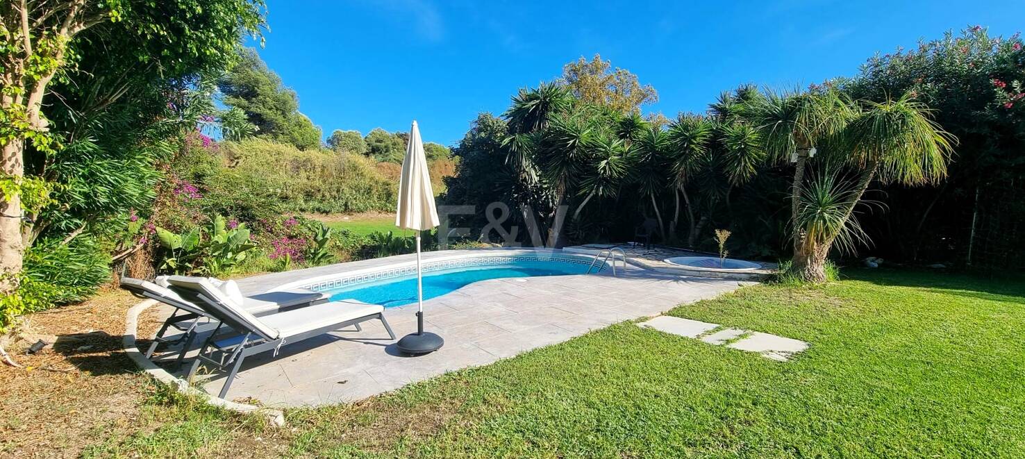 Moderne Villa zur Langzeitmiete in Guadalmina Alta