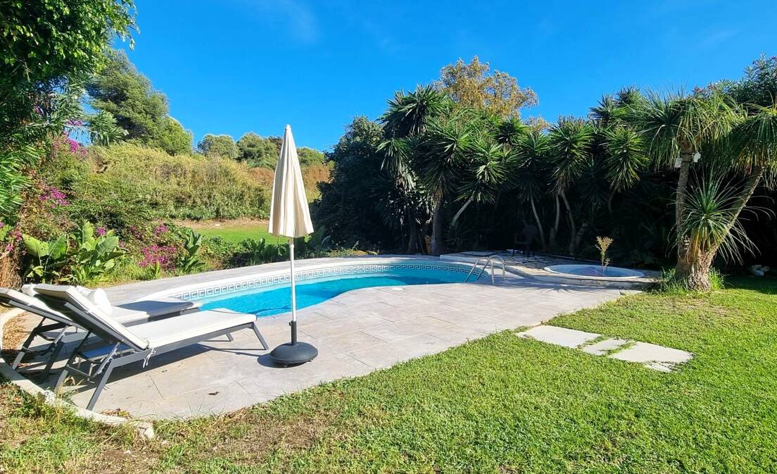 Moderne Villa zur Langzeitmiete in Guadalmina Alta