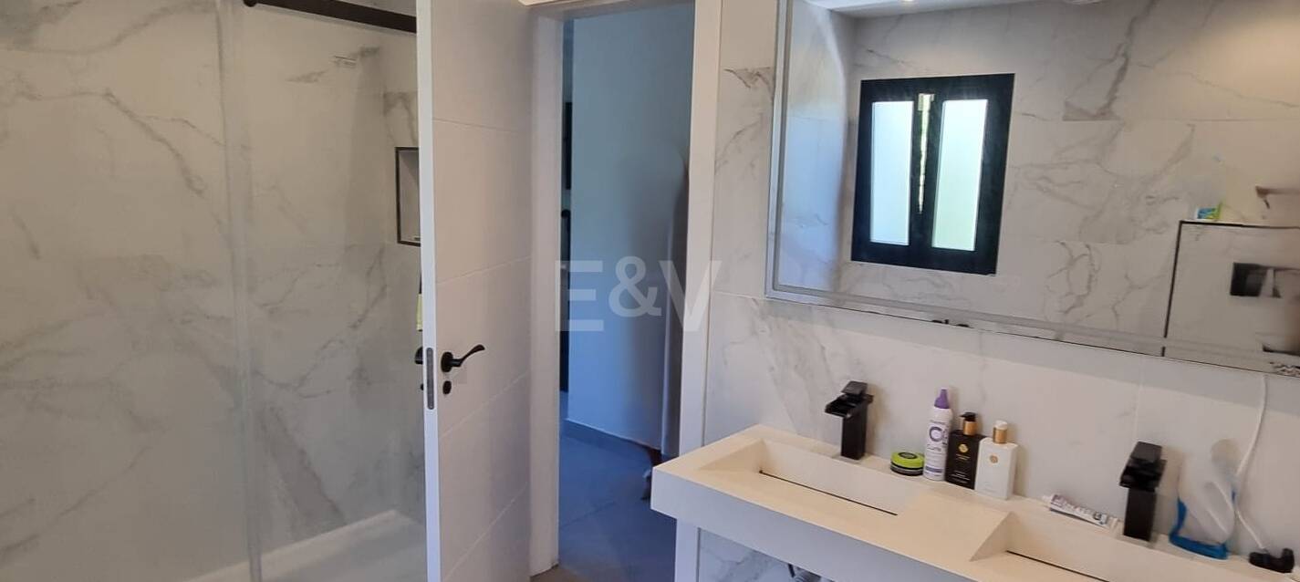 Moderne Villa zur Langzeitmiete in Guadalmina Alta