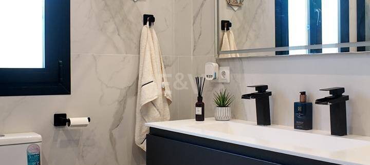 Moderne Villa zur Langzeitmiete in Guadalmina Alta