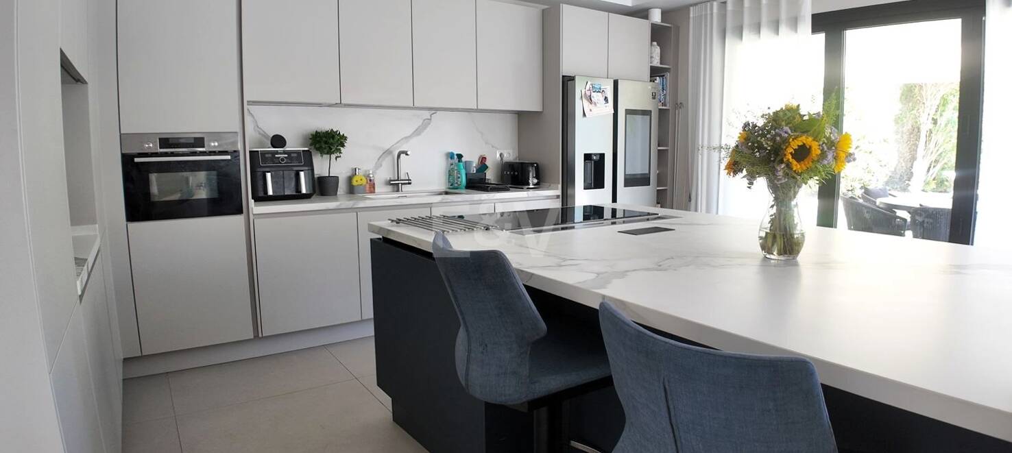 Moderne Villa zur Langzeitmiete in Guadalmina Alta