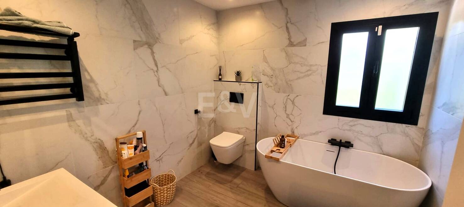 Moderne Villa zur Langzeitmiete in Guadalmina Alta