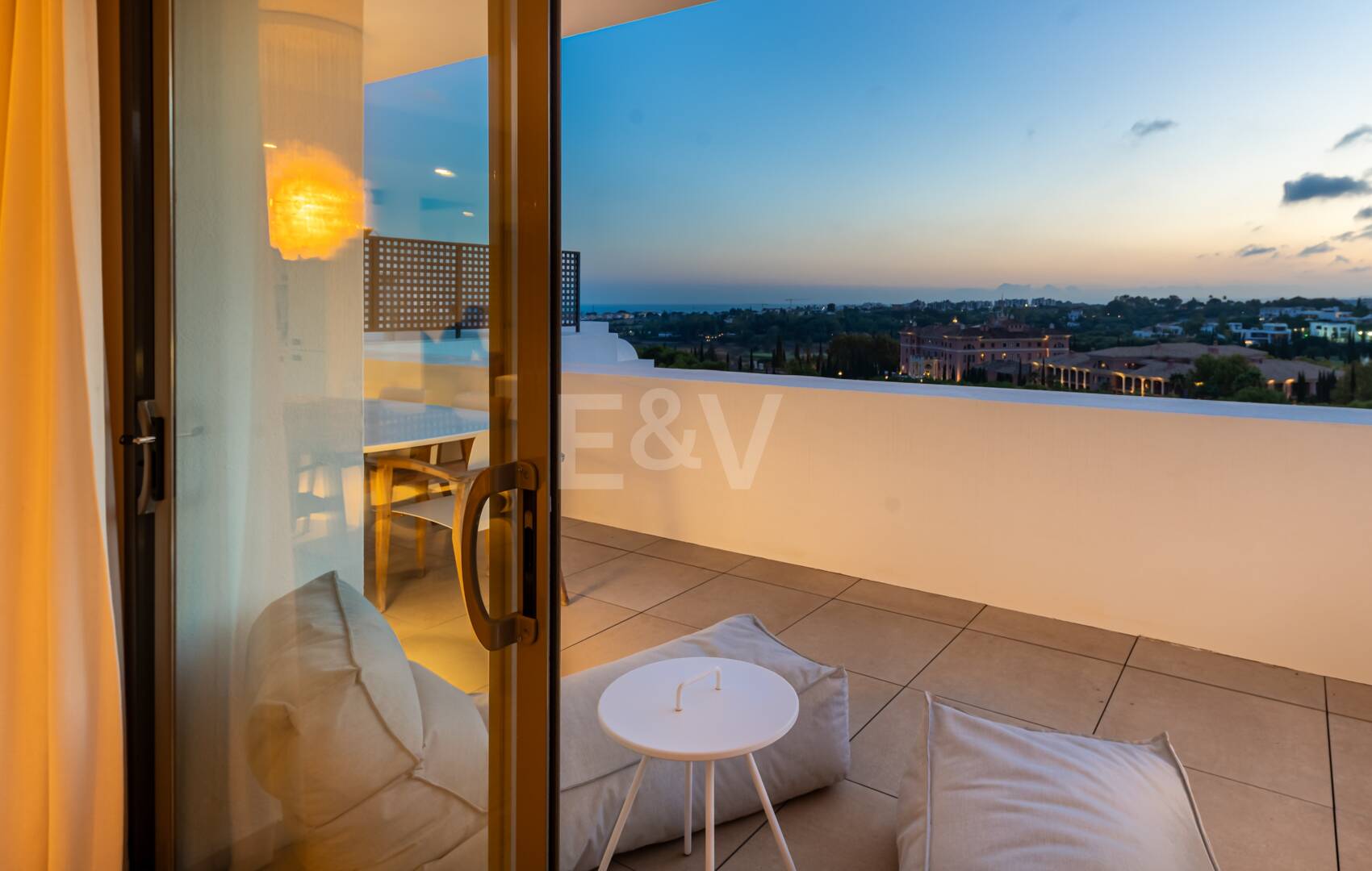 Duplex Penthouse in Erster Reihe zum Golfplatz mit Privatem Pool und Meerblick