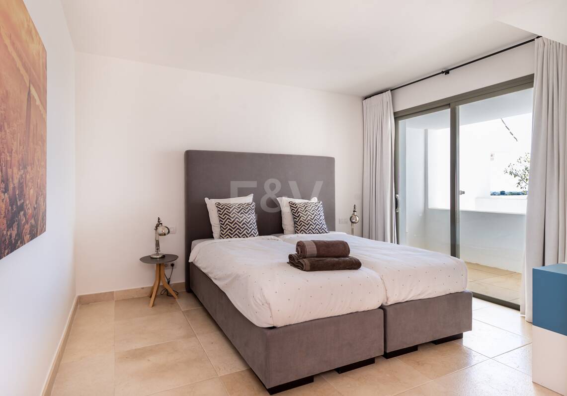 Första Line Golf Duplex Penthouse med privat pool och havsutsikt
