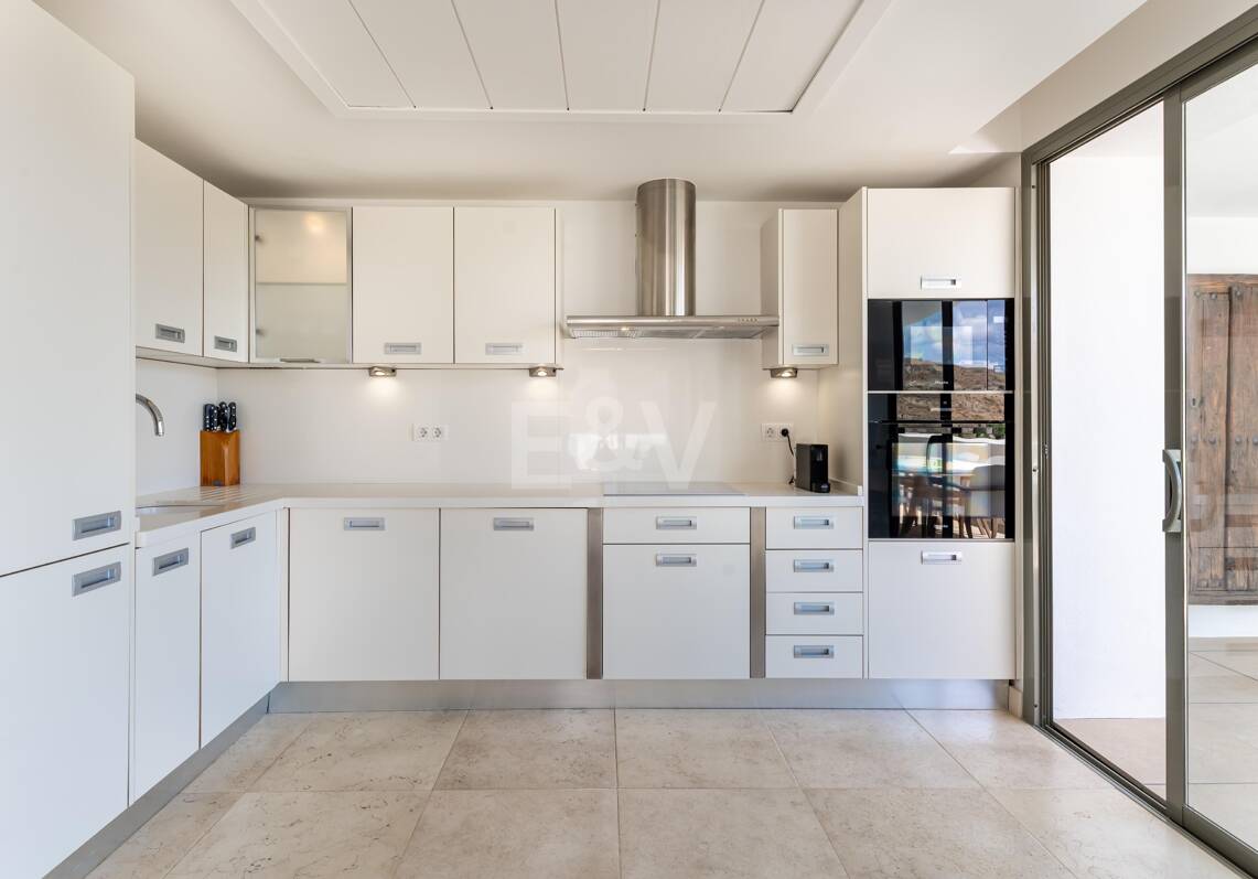 Första Line Golf Duplex Penthouse med privat pool och havsutsikt